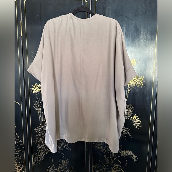 Aritzia oversized blouse - Picture 2 of 2